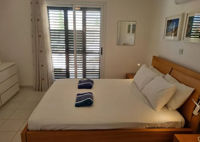 Cyprus Townhouse Pool Patio Aircon Free Parking * Polis