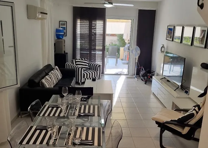 Cyprus Townhouse Pool Patio Aircon Free Parking * Polis