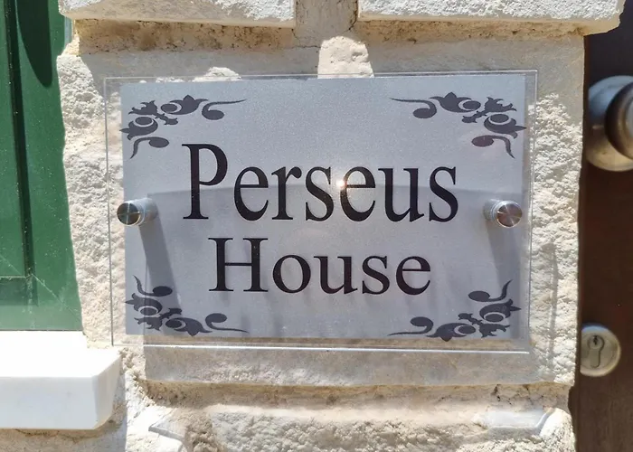 Prázdninový dům Cyprus Townhouse Pool Patio Aircon Free Parking