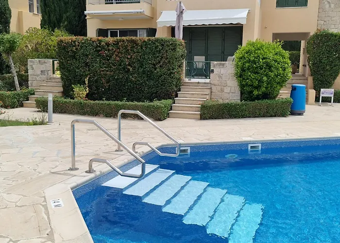 Cyprus Townhouse Pool Patio Aircon Free Parking Polis