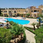 Cyprus Townhouse Pool Patio Aircon Free Parking Polis