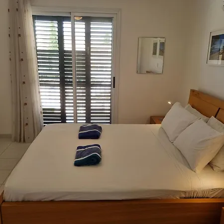 Cyprus Townhouse Queen Bed Pool Patio Air Freep * Polis