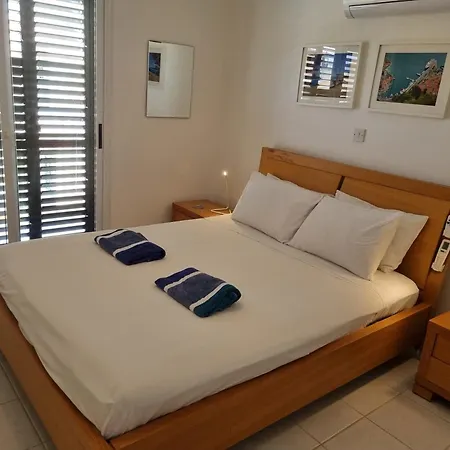 Cyprus Townhouse Pool Patio Aircon Free Parking