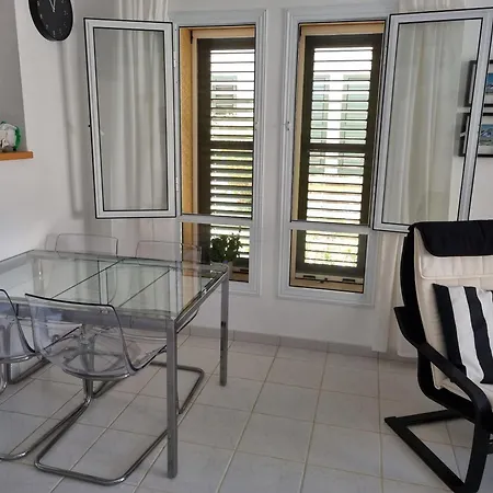 Cyprus Townhouse Pool Patio Aircon Free Parking *