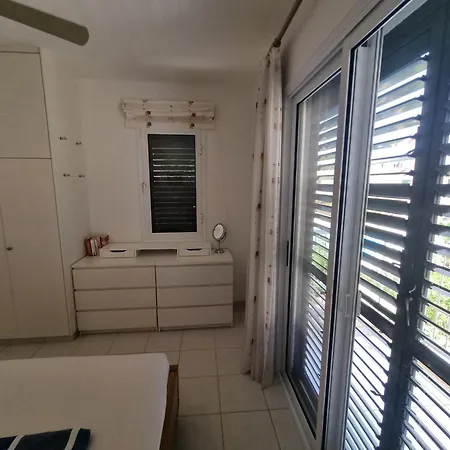 Cyprus Townhouse Pool Patio Aircon Free Parking Ferienhaus