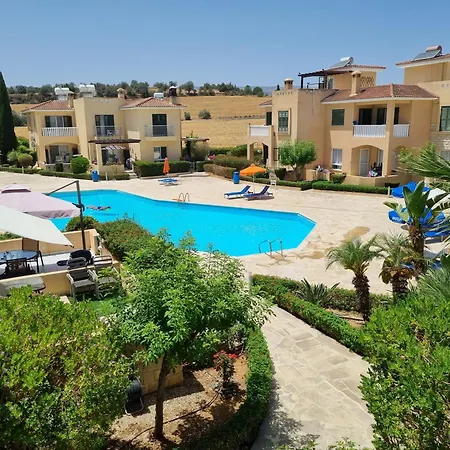 Cyprus Townhouse Queen Bed Pool Patio Air Freep Polis